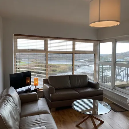 6 @ Bay Daire Clifden